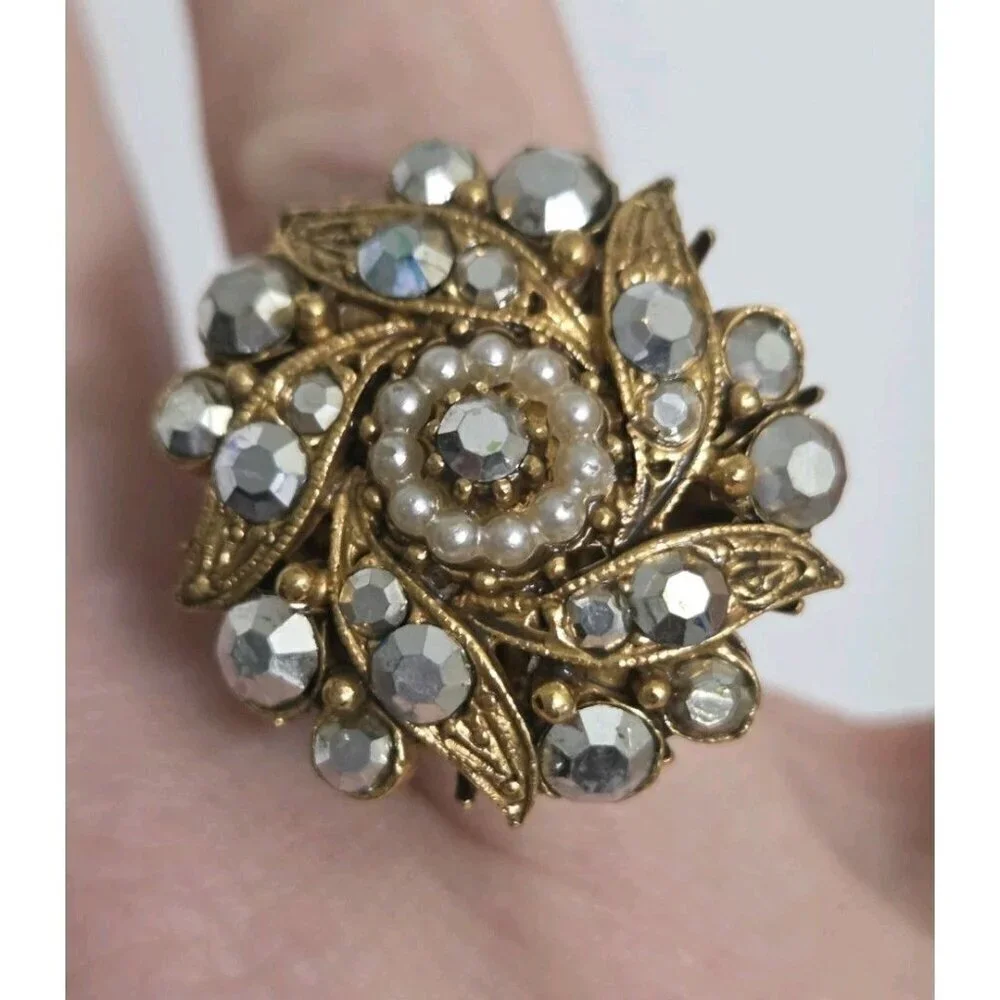 Vtg Florenza Ornate Gold Tone Rhinestone Faux Pearl Cocktail Ring Filigree